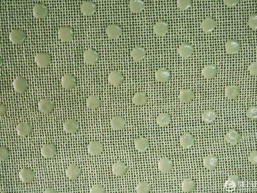 Water-based polyurethane resin for fabric coating